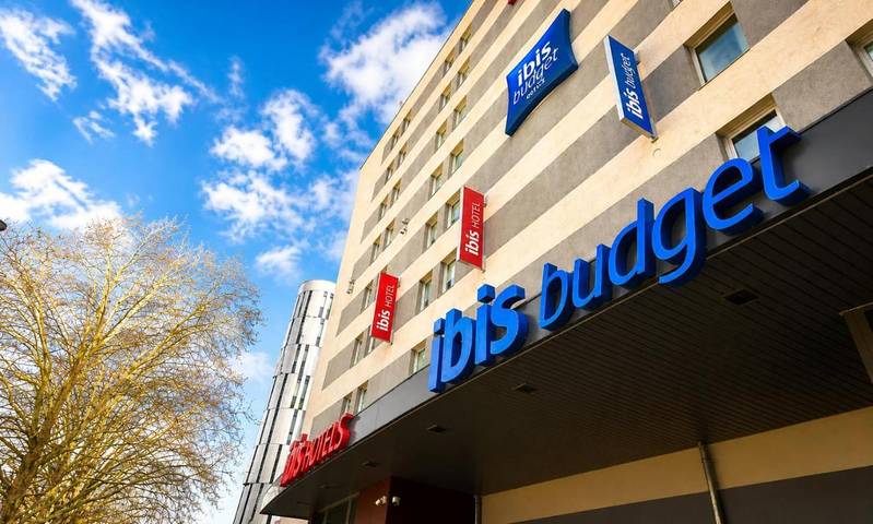 Hôtel pour 3 personnes, avec terrasse dans Parc des Expositions et Congrès (Dijon)