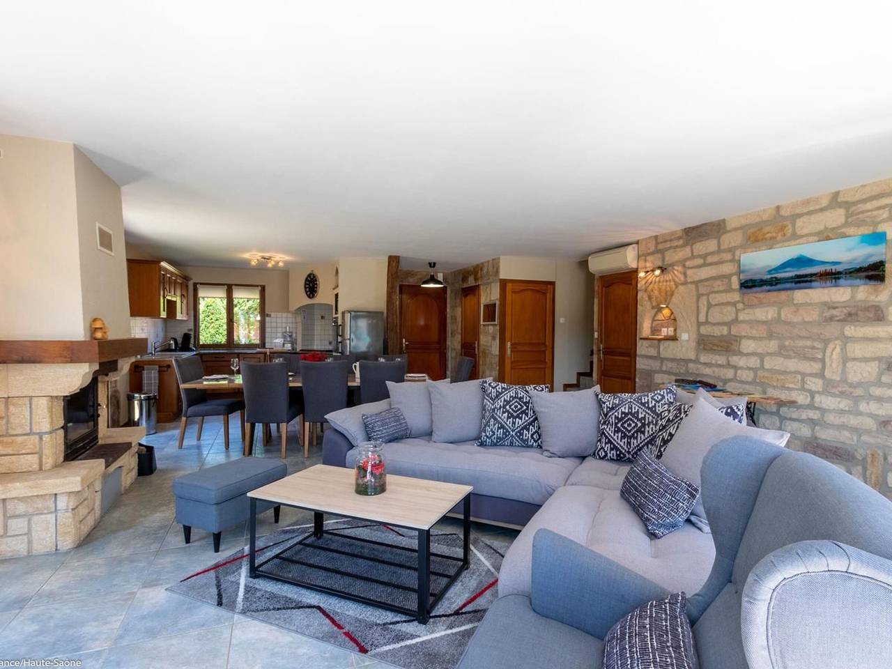 Confort moderno en los Vosgos del Sur con piscina y jacuzzi in Sainte-Thérèse, Alto Saona