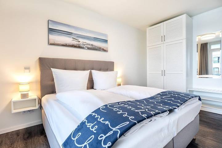 Ganze Wohnung, Modernes Apartment mit Loggia in sonniger Süd-West-Lage und hauseigenem Spa in Ostseebad Travemünde, Lübeck