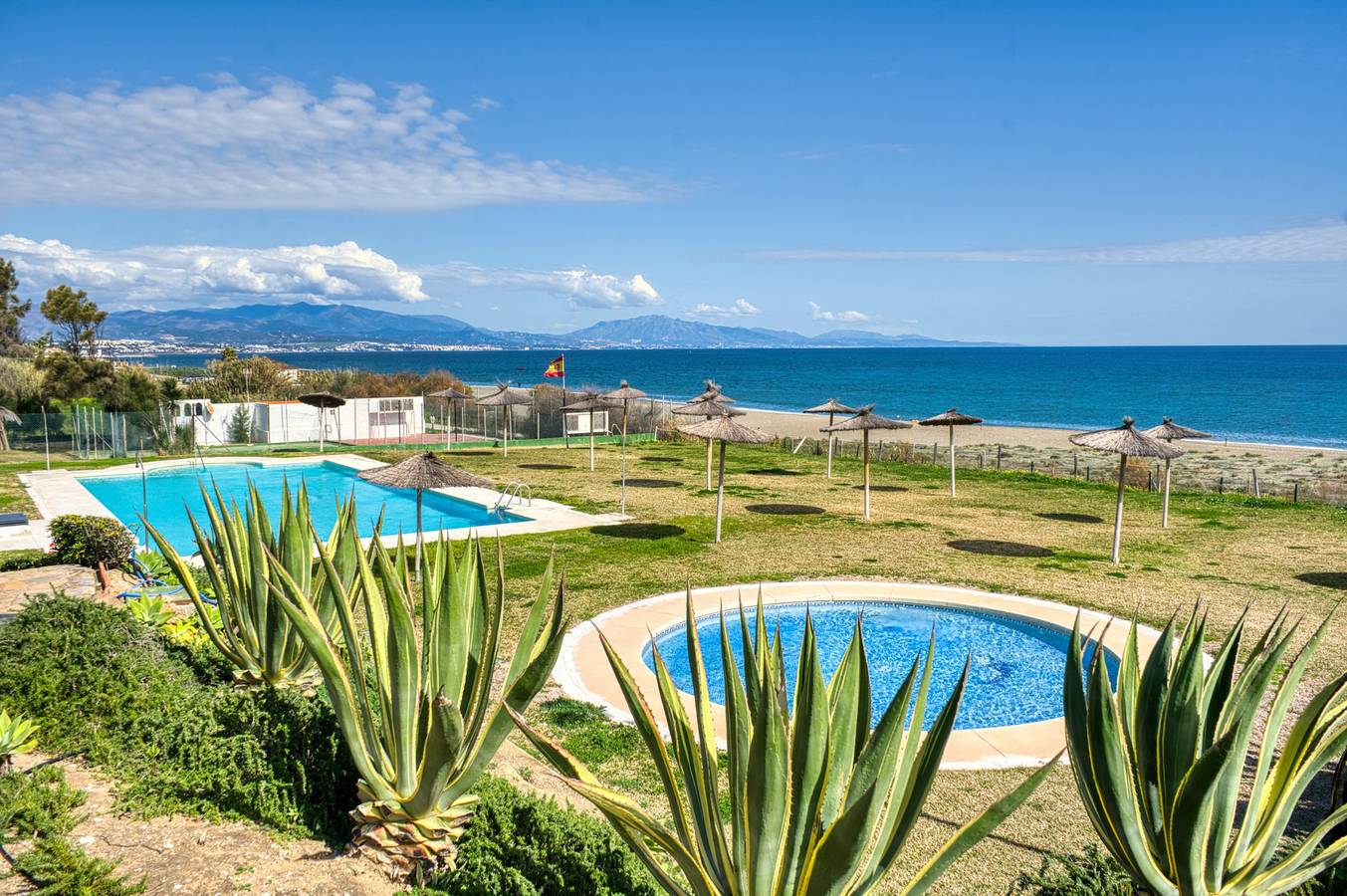 3133 Beachfront Townhouse in Aldea Beach in Alboran Hills, Manilva