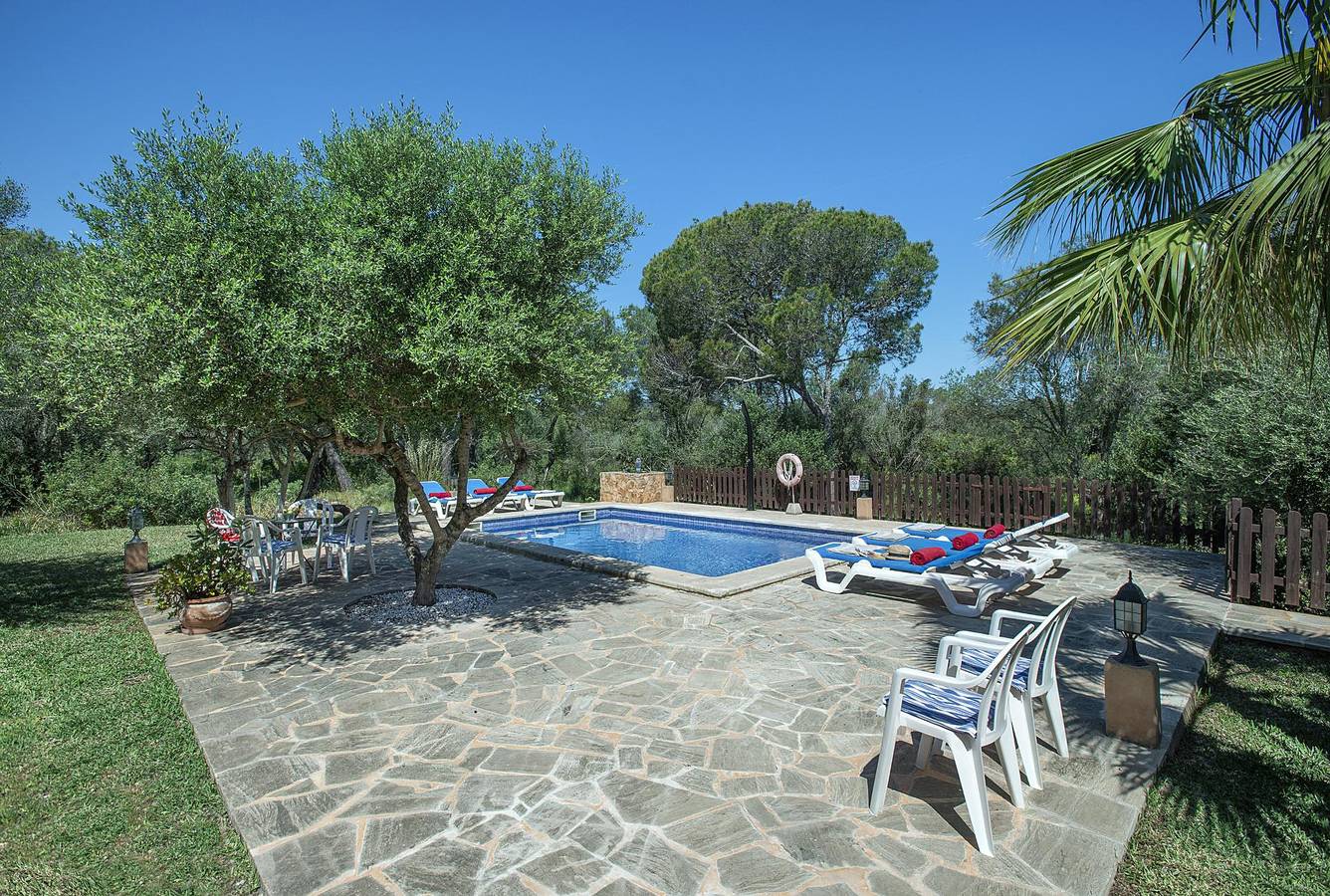 Naveta in Cala Sa Nau, Felanitx