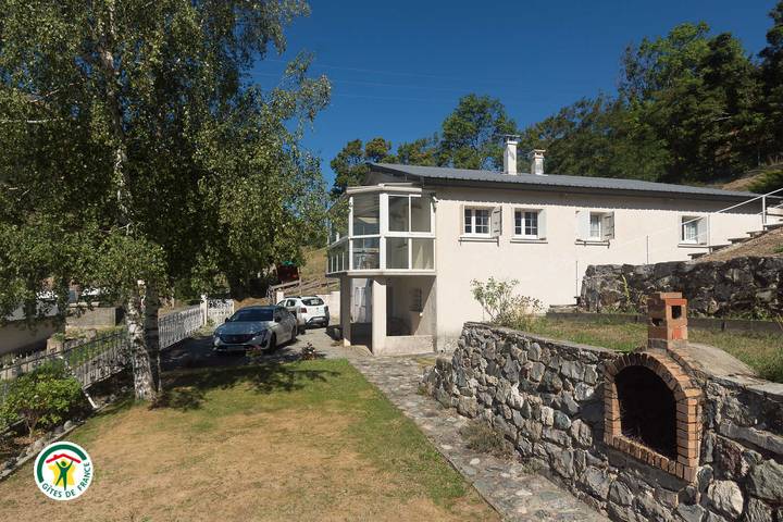 Gîte pour 6 personnes, avec Terrasse et Jardin