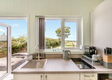 Holiday Home for 4 People in Pembrokeshire, South-Wales, Photo 4