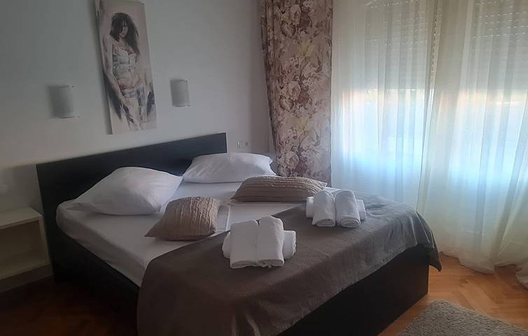 Villa für 8 Personen, mit Whirlpool und Garten sowie Terrasse auf Rab - 3