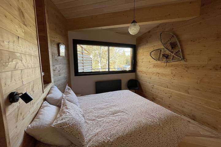 Gîte pour 10 personnes, avec terrasse et jardin à Ignaux - 2