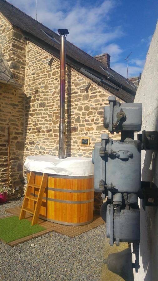 Location de vacances pour 10 personnes, avec Jacuzzi et Terrasse à Vieux-Viel