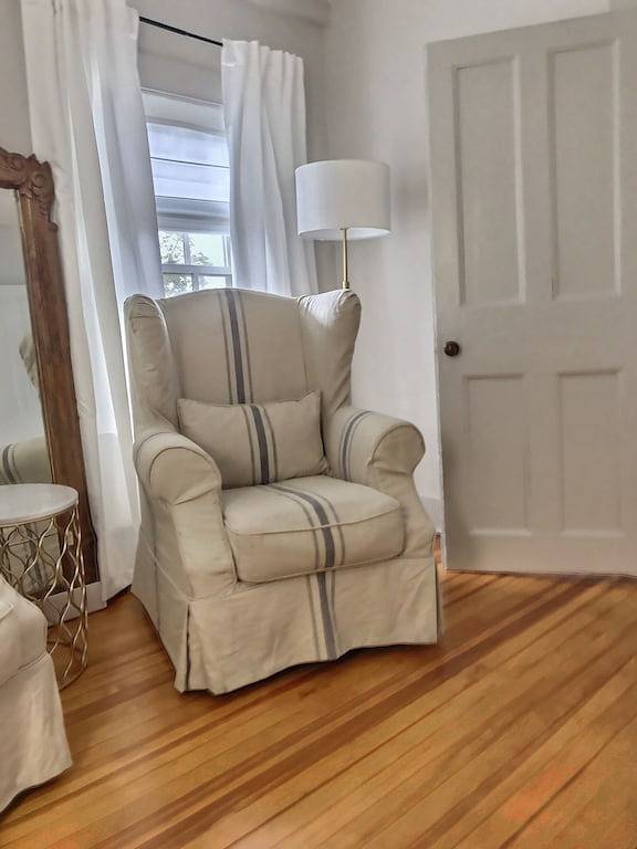 Historisch im Kolonialstil der Stadt / nur wenige Schritte vom Dorfplatz entfernt in Litchfield County