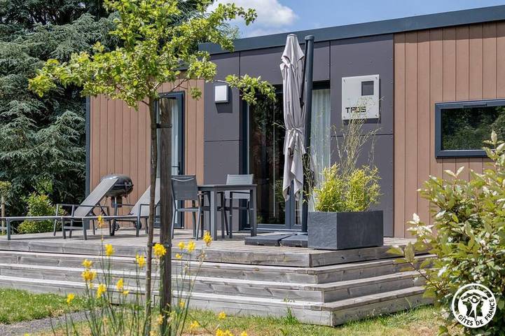 Gîte pour 4 personnes, avec jardin à Chambon-sur-Lac