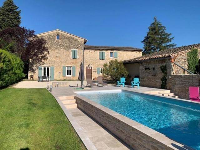 Maison de vacances pour 11 personnes, avec Terrasse et Jardin ainsi que Piscine et Vue