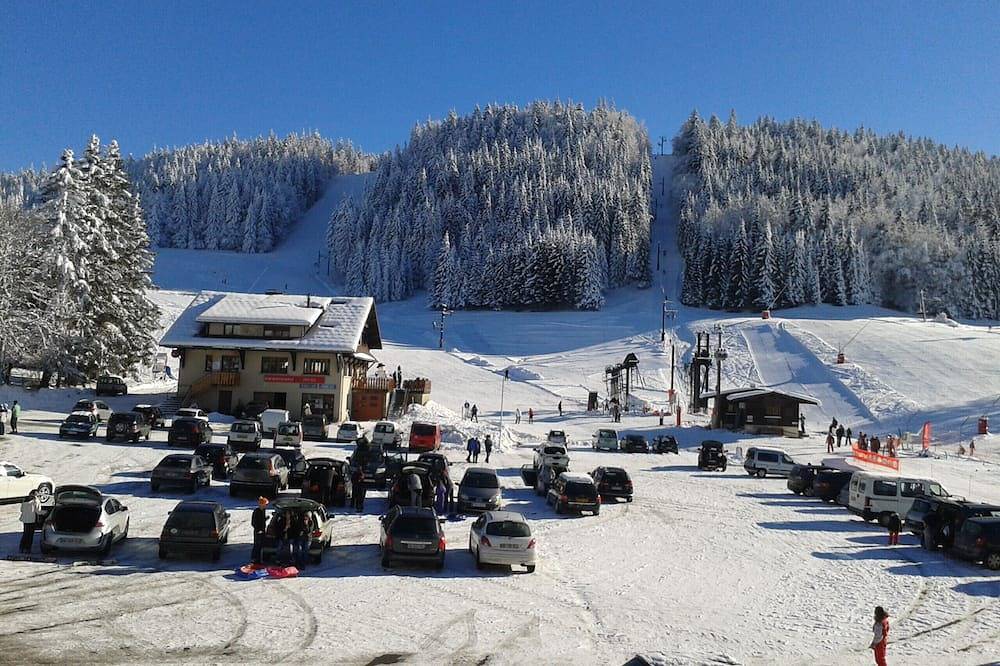 Appartement entier, Location face pistes ski parc haut jura Bellefontaine in Bellefontaine (Jura), Parc naturel régional du Haut-Jura