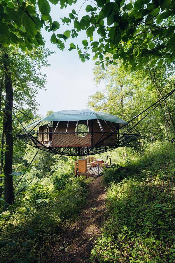 Gîte pour 2 personnes, avec terrasse ainsi que jardin et vue à Clavier - 2