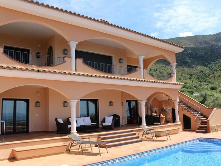 Casa Panoramica in Palau-saverdera, Oberampurien