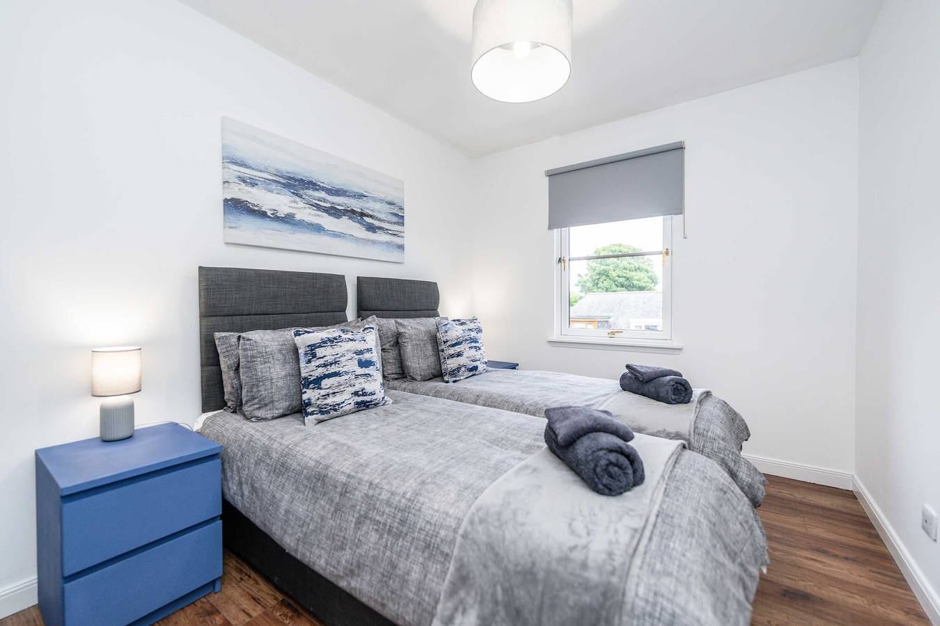 Entire apartment, Stylish 2Br  -Free Parking -Near Shops and Cafes in Aberdeen, Aberdeenshire