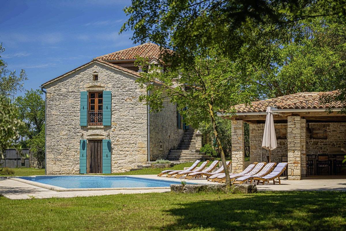 Casa vacanza a Sanvincenti a partire da 349€ a notte