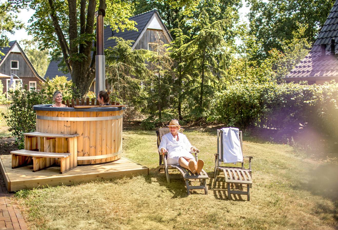 Hof van Salland Parkbeheer B.V. — Villa Beukelaer Hot Tub 4 Personen in Hellendoorn, Sallandse Heuvelrug
