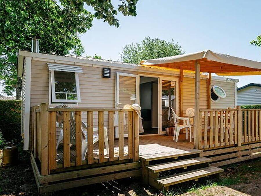 Camping Sites et Paysages - Le Petit Bois - Mobilhome 4 personnes - Mobil-home | Classic | 2 Ch. | 4 Pers. | Terrasse surélevée in Ruoms, Ardèche