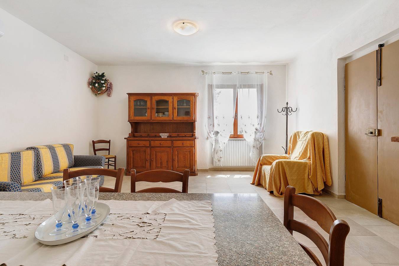 Ganze Wohnung, Apartment 'Terra' mit Gemeinschaftspool, Garten und Wlan in Volterra, Pisa Provinz