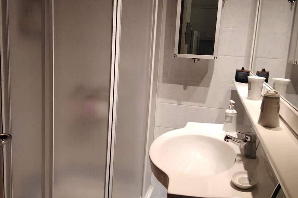 Ganze Wohnung, Luxury Apartment with Pool View in Xylokastro, Korinthia