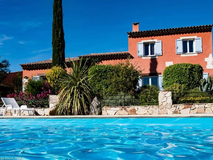 Location de vacances pour 5 personnes, avec jardin et piscine à Aups - 3