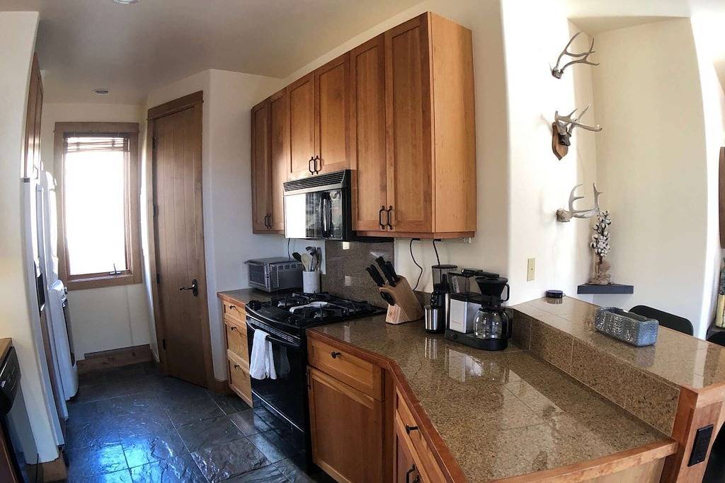 Ganze Wohnung, Stellare Lage! Schritte zum Ski Access @ Base von Lift 10 & 1, Kamin, Endgerät mit Deck & Mtn Views! in Mountain Village, Telluride Ski Resort