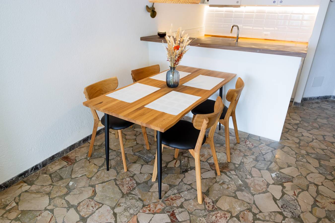 Casa Liner - A pochi passi dal lago con vista, terrazza privata e Wi-Fi in Moniga del Garda, Prealpi Gardesane