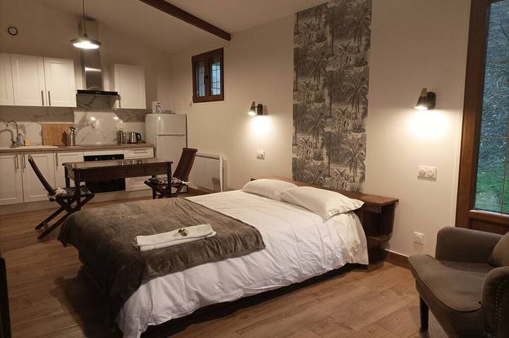 Gîte pour 6 personnes, avec Terrasse et Jardin