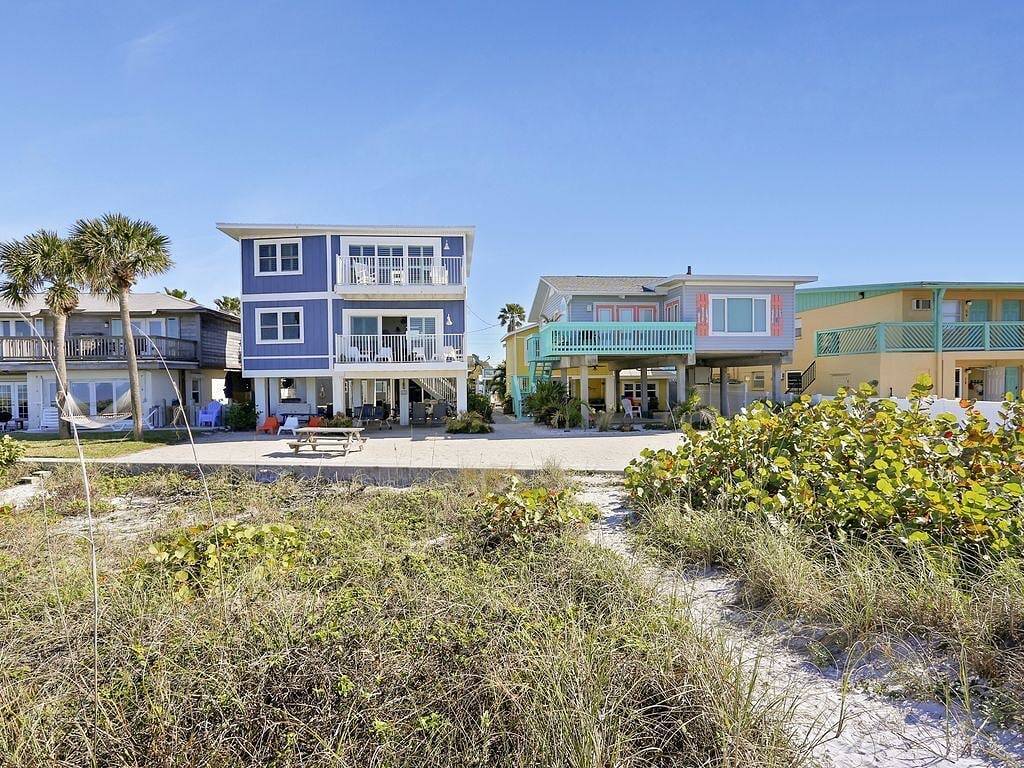 Nur wenige Schritte vom Strand entfernt trifft Queen Mary das Clearwater Beach Paradies in Belleair Beach, Pinellas County