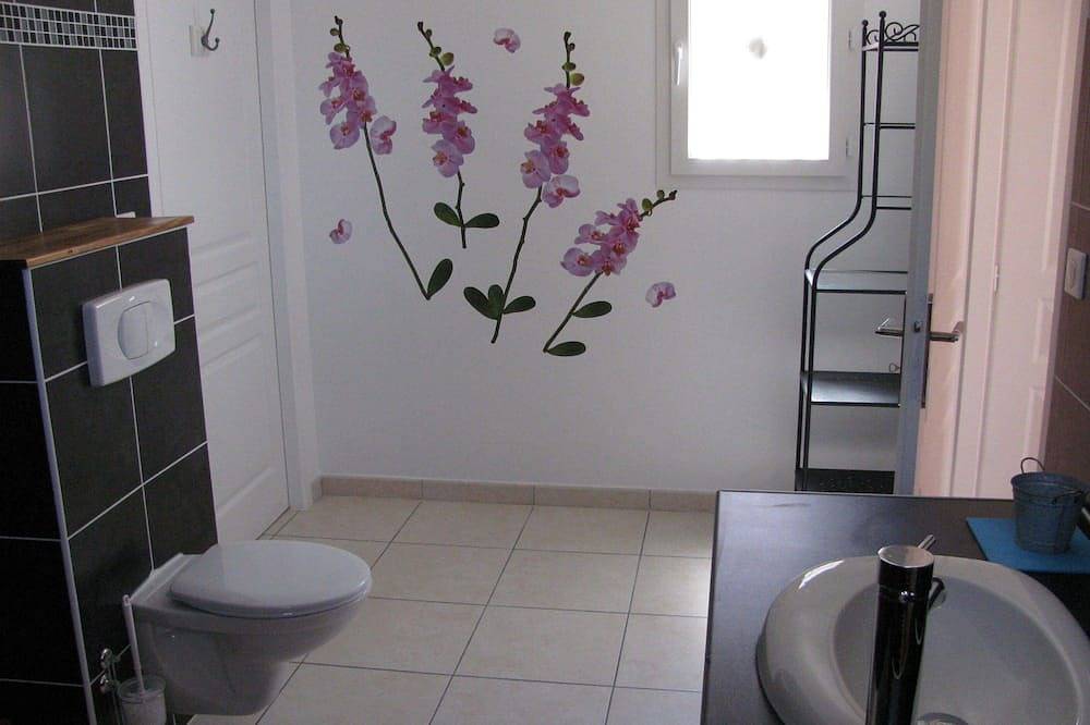 Villa \"L'Abricotier\" for 2/4 people in Montagnac, Côte d'Améthyste