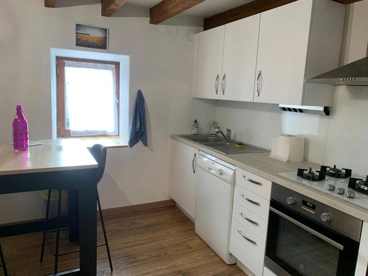 Two-Bedroom House in Castelnau-de-Mandailles, Parc naturel régional de l'Aubrac