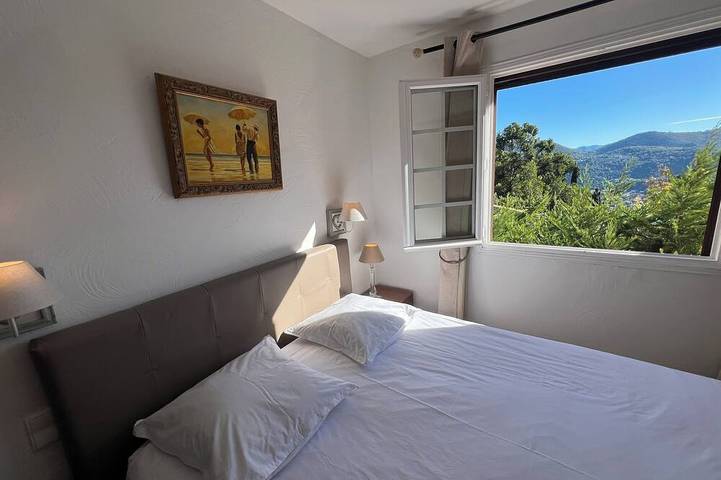 Location de vacances pour 4 personnes, avec jardin et jacuzzi à Aspremont - 3
