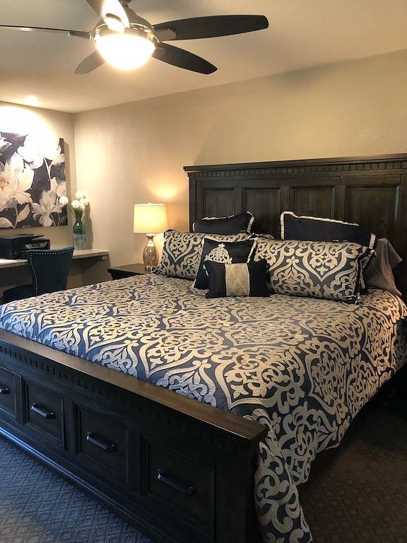 Vacation rental for 6 people, with pool and balcony in Phoenix