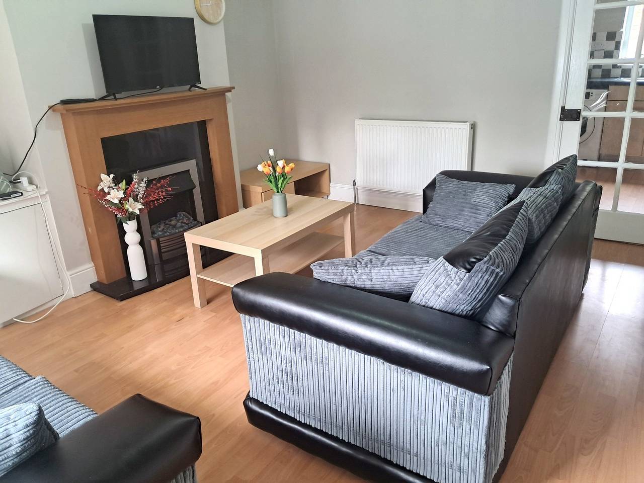 2 Bed Home - Parking, Wifi, Smart Tv in Nottingham, Midlands del Este