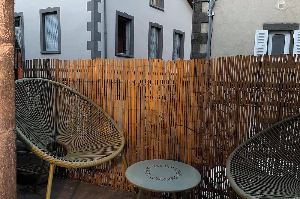 Appartement entier, Petit appartement douillet in Les Martres-de-Veyre, Région de Clermont-Ferrand