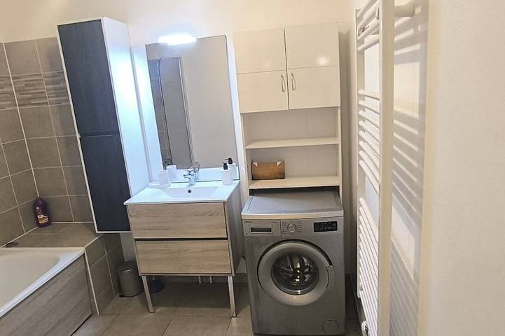 Apartamento entero, Apartment with a balcony near Paris and La Défense in Sartrouville, Yvelines