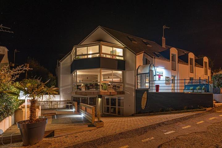 Hôtel pour 3 personnes, avec terrasse dans Plage Kerou - 2