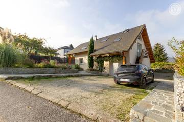 Gîte pour 2 personnes, avec jardin à Montagnole