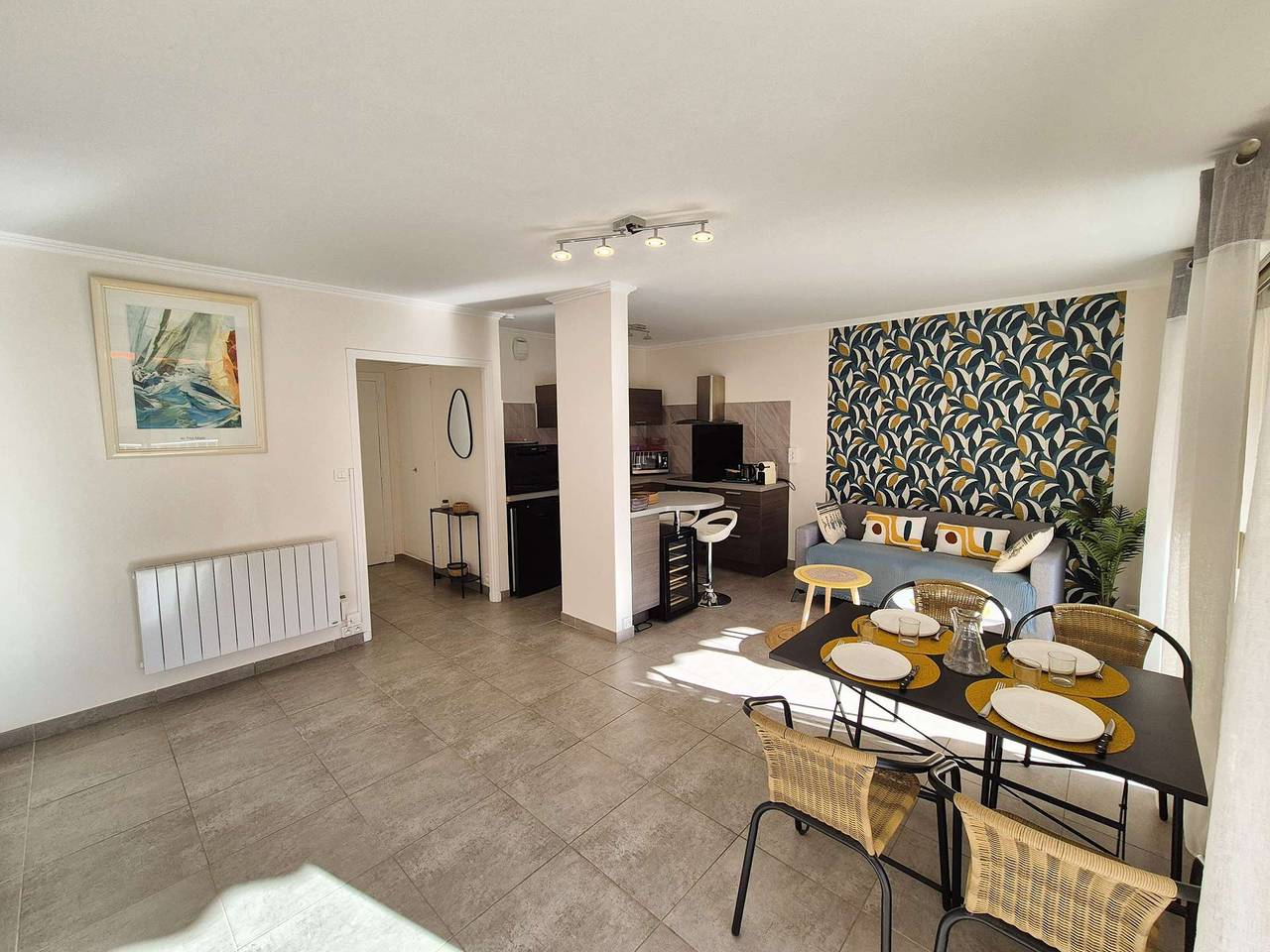 Studio entier, Sanary, 3 couchages, climatisation, tout à pied in Sanary-sur-Mer, Côte méditerranéenne (France)