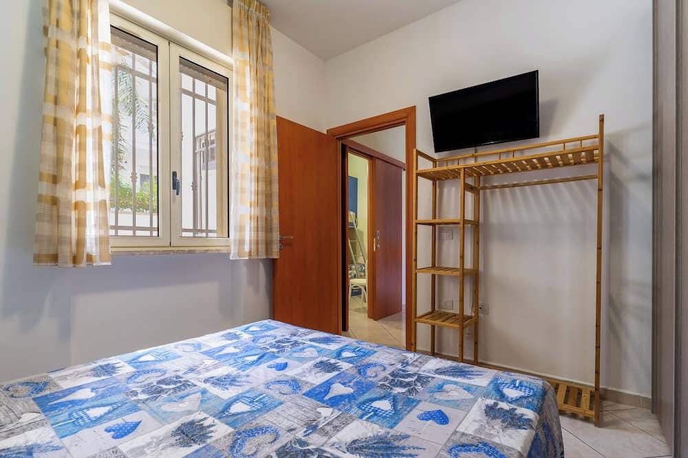 Apartamento entero, Apartamento vacacional \"La Torre\" cerca de la playa con 2 terrazas privadas y Wi-Fi in Golfo de Tarento