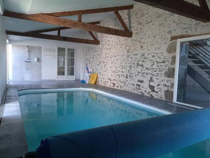 Location de vacances pour 20 personnes, avec piscine ainsi que jardin et jacuzzi à Les Herbiers - 2