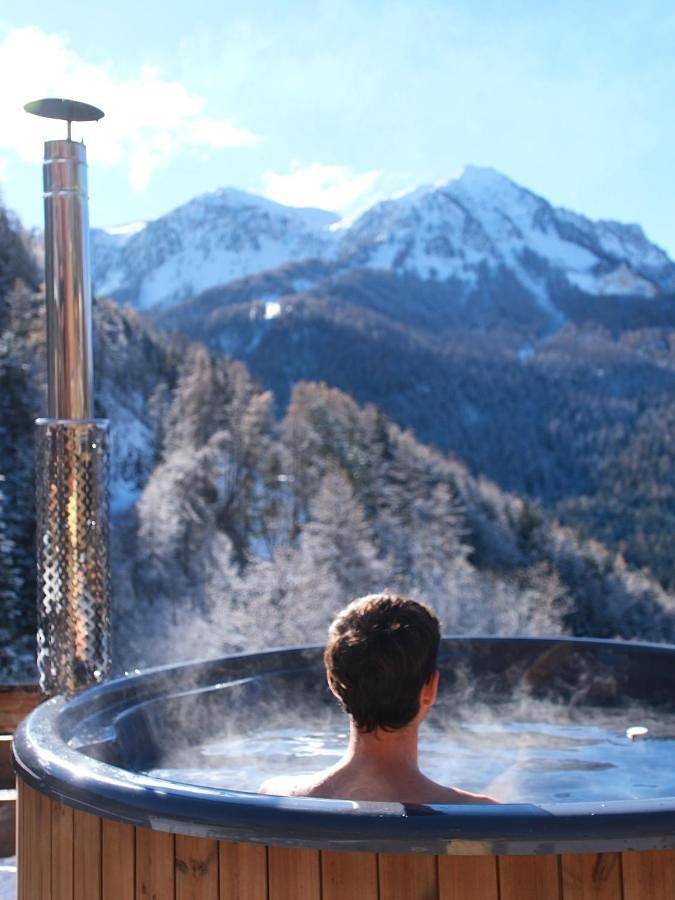 Gîte pour 2 personnes, avec sauna ainsi que terrasse et jardin à Crots
