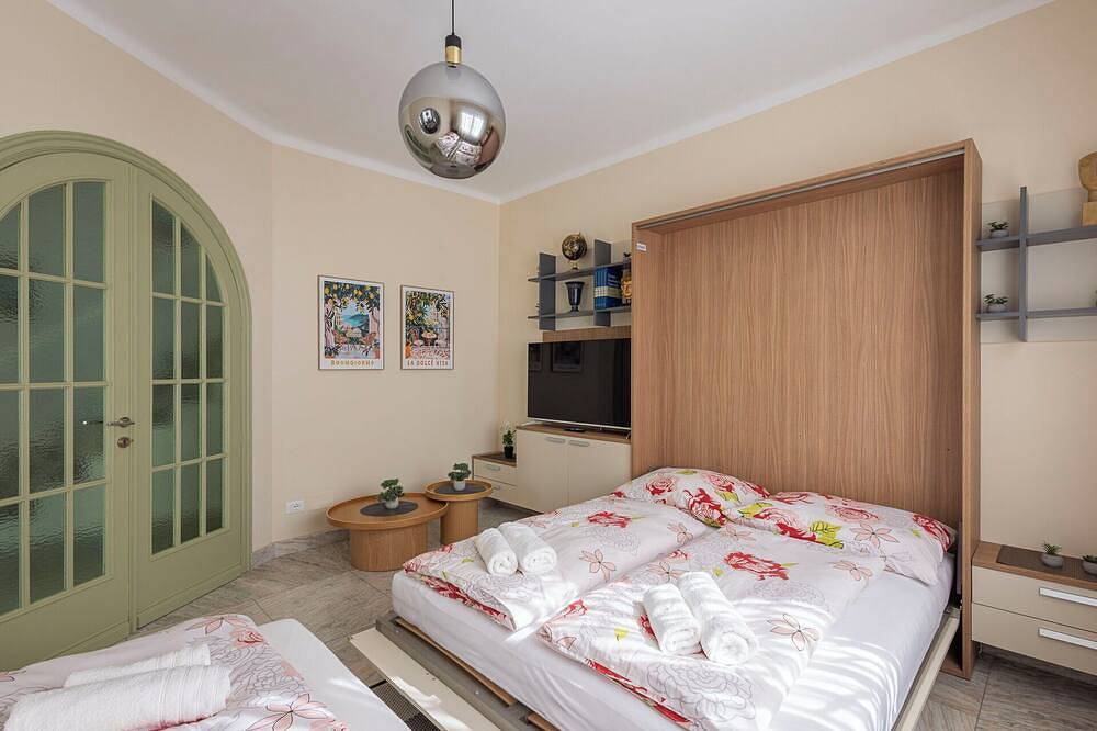 Atemberaubendes  Ferienhaus für 7 Personen mit Klimaanlage,  W-Lan, Tv, Innenhof und Panoramablick in San Remo, Sanremo Gemeinde