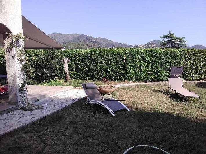 Location de vacances pour 5 personnes, avec piscine ainsi que jardin et vue à Tourrette-Levens - 3