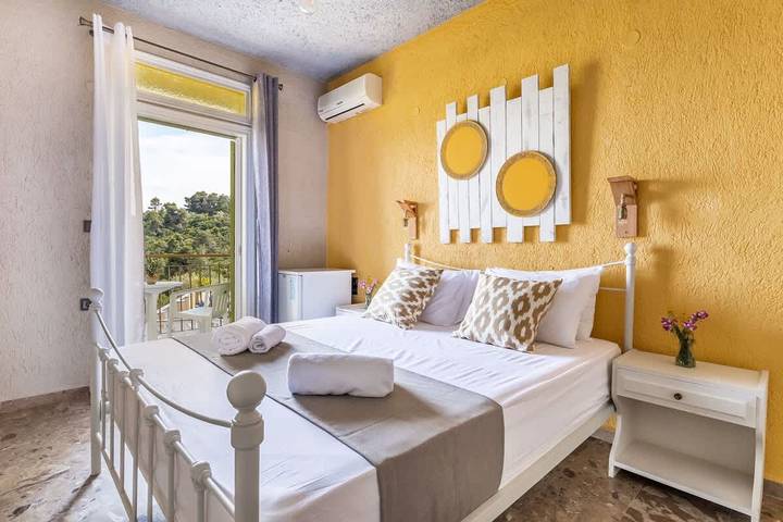 Hotel für 2 Personen, mit Balkon/Terrasse und Pool, mit Haustier auf Skopelos - 2