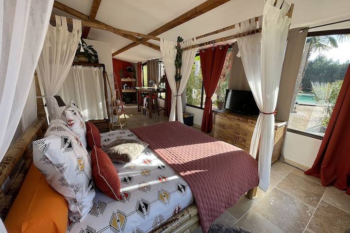 Gîte pour 6 personnes, avec jacuzzi et jardin à Orgone - 3