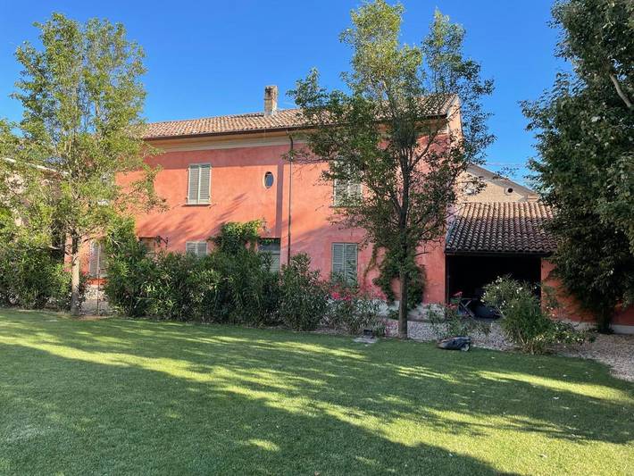 Maison de campagne pour 6 personnes, avec vue et jardin à Sale