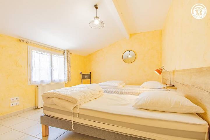 Location de vacances pour 6 personnes, avec jardin à Prissé - 3