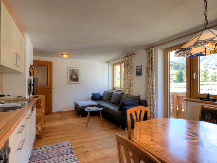Gîte pour 6 personnes, avec jardin ainsi que vue et balcon à Lech - 4