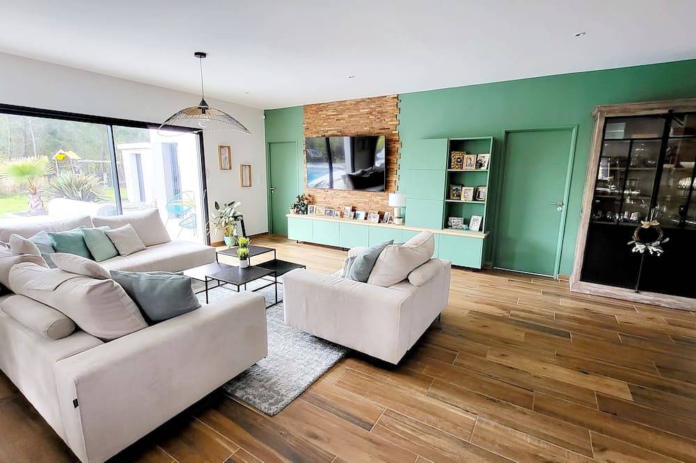 Quiet villa with forest view  in Mios, Region de Arcachon