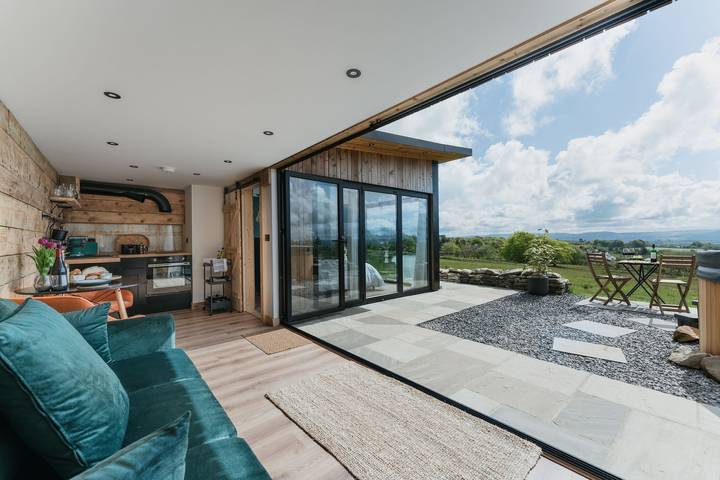 Lodge für 2 Personen mit Whirlpool in Ceredigion