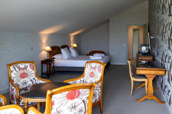 Hôtel pour 2 personnes, avec Terrasse et Jardin dans Abbaye Saint Michel - 4